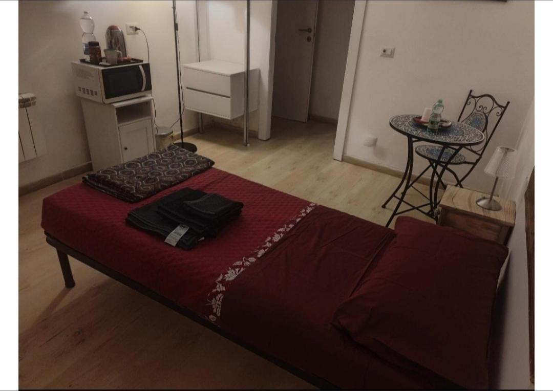 Crescenziovaticanflat * Roma